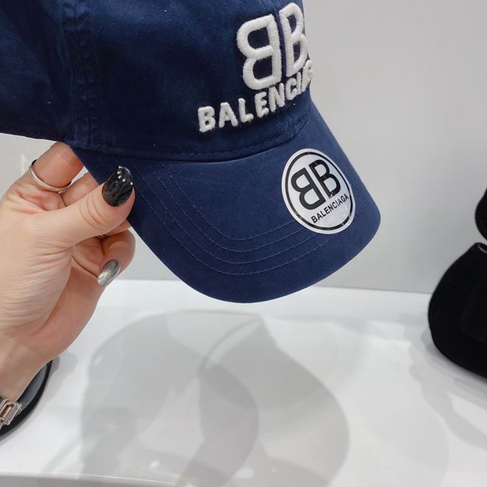 Ba1en*iaga Hat